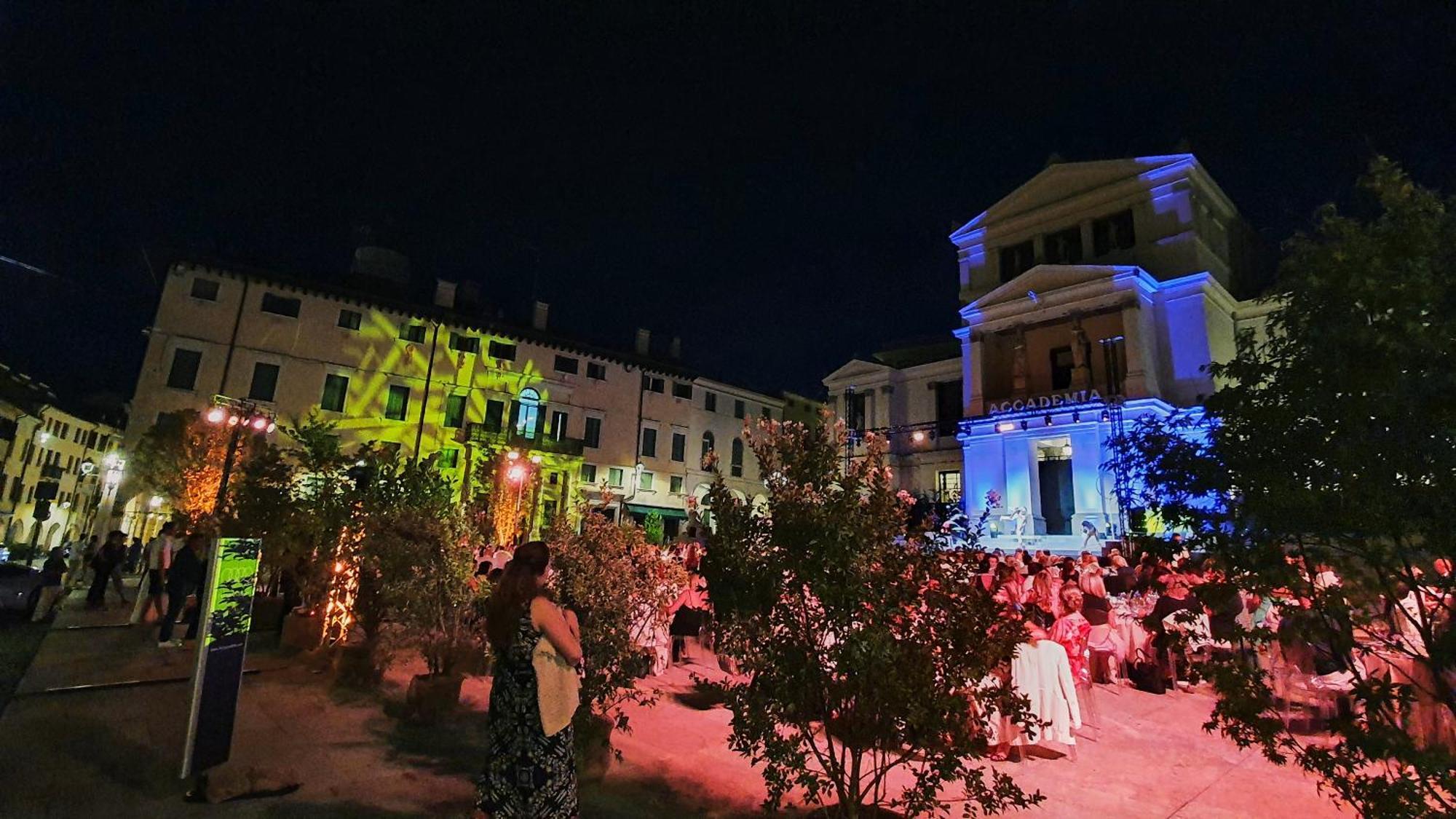 Attico Di Piazza Cima Apartment Conegliano Exterior foto